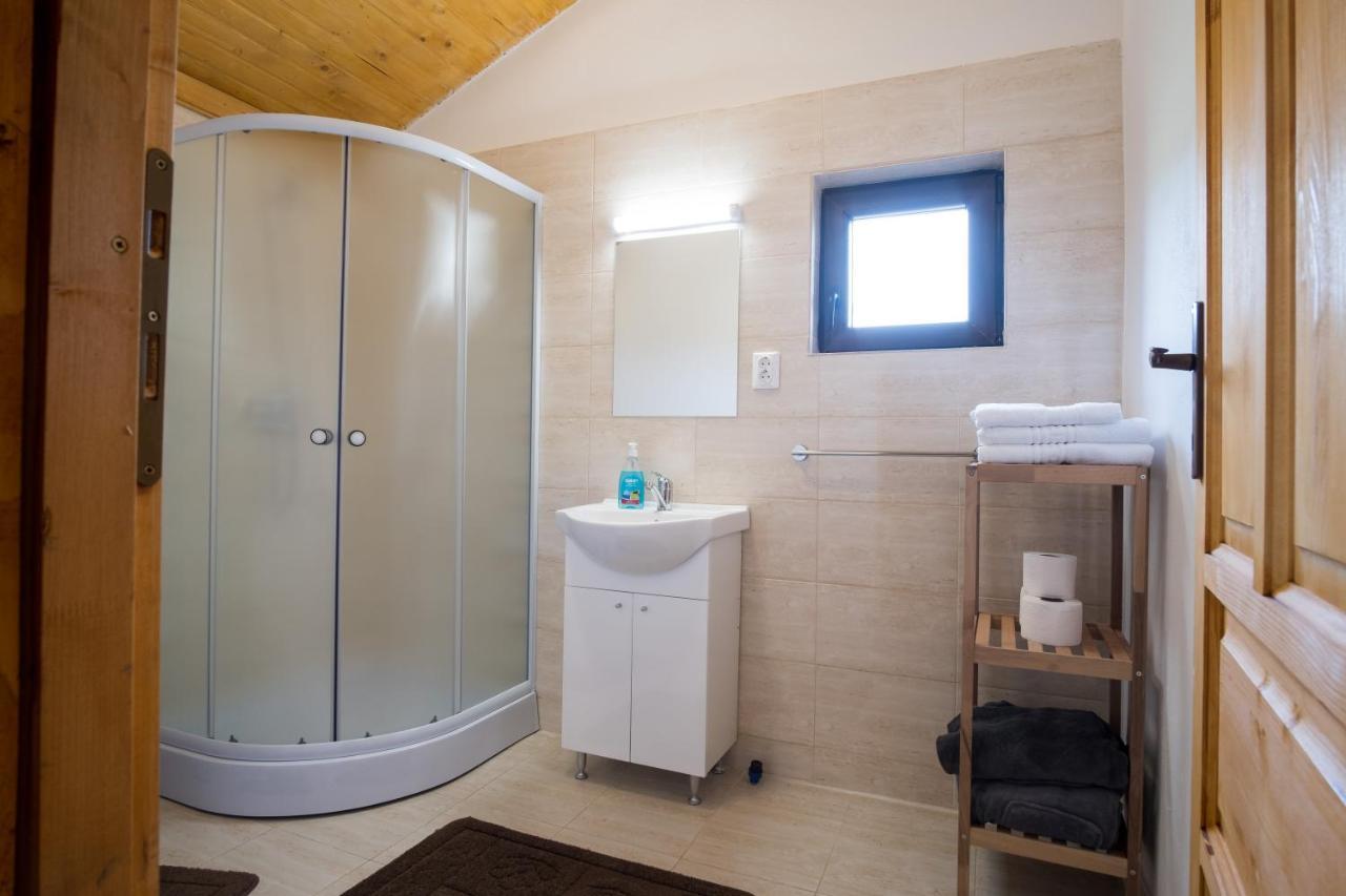 Cabana Dopca Racosu de Jos Ngoại thất bức ảnh